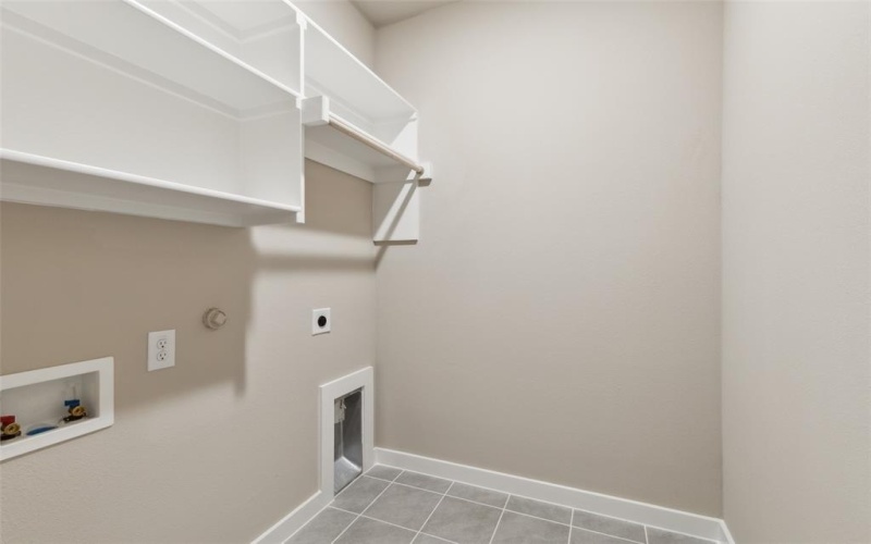 1005 London Town Lane, McKinney, TX 75071, 4 Bedrooms Bedrooms, ,3 BathroomsBathrooms,Residential,For Sale,1005 London Town Lane,20969383