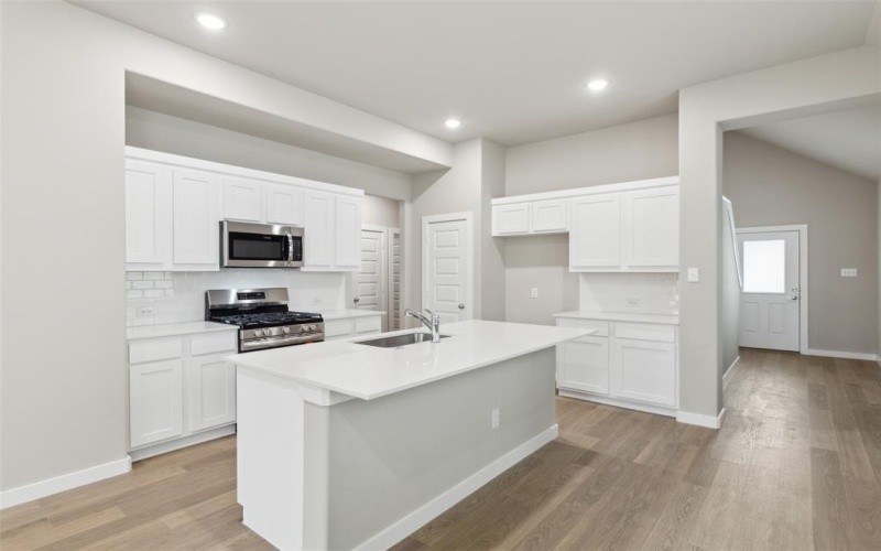 1005 London Town Lane, McKinney, TX 75071, 4 Bedrooms Bedrooms, ,3 BathroomsBathrooms,Residential,For Sale,1005 London Town Lane,20969383