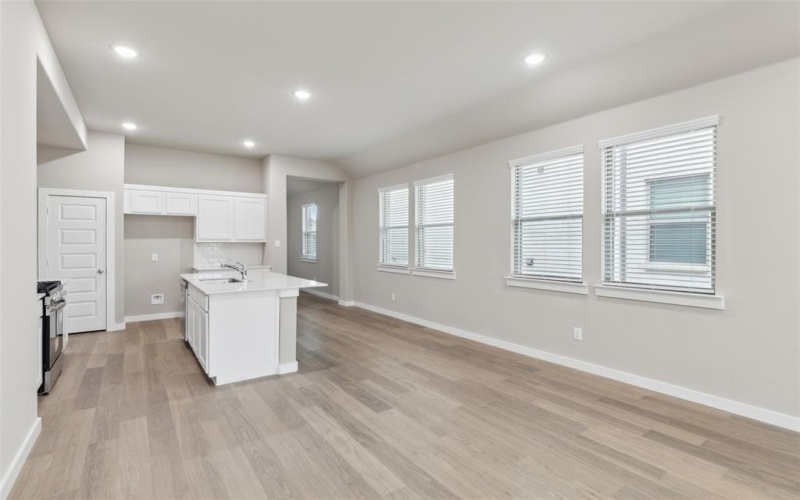 1005 London Town Lane, McKinney, TX 75071, 4 Bedrooms Bedrooms, ,3 BathroomsBathrooms,Residential,For Sale,1005 London Town Lane,20969383