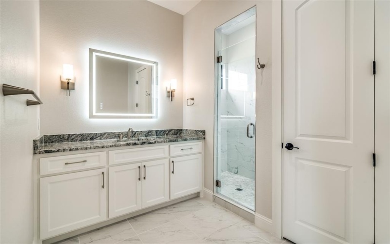 18023 Lake Ray Hubbard Drive, Forney, TX 75126, 5 Bedrooms Bedrooms, ,6 BathroomsBathrooms,Residential,For Sale,18023 Lake Ray Hubbard Drive,20969609