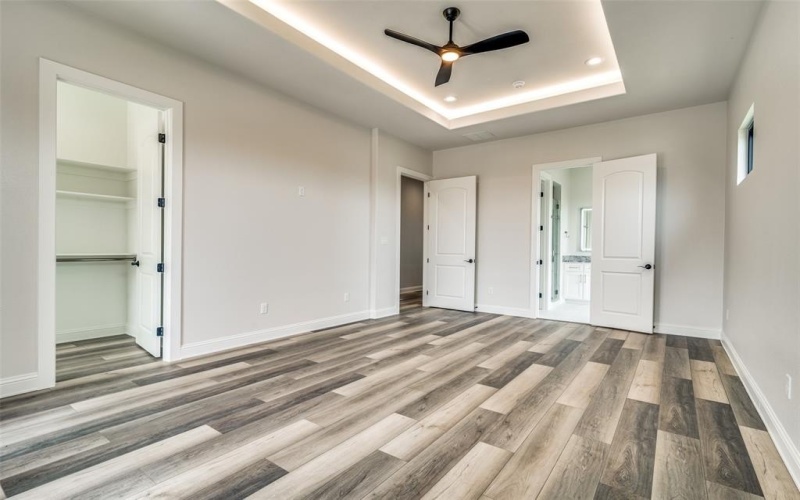 18023 Lake Ray Hubbard Drive, Forney, TX 75126, 5 Bedrooms Bedrooms, ,6 BathroomsBathrooms,Residential,For Sale,18023 Lake Ray Hubbard Drive,20969609