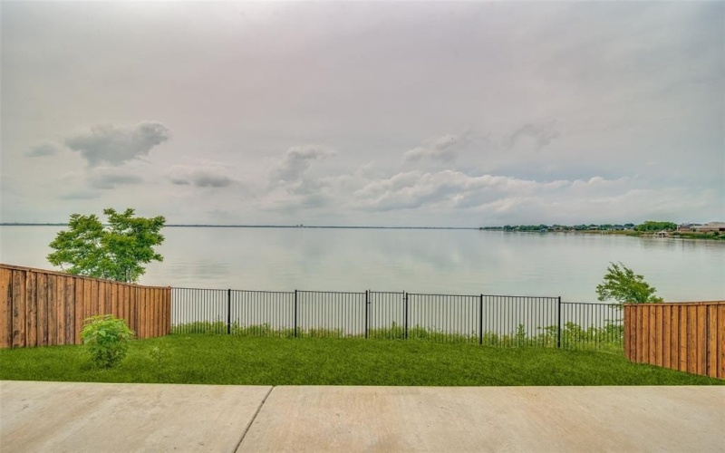 18023 Lake Ray Hubbard Drive, Forney, TX 75126, 5 Bedrooms Bedrooms, ,6 BathroomsBathrooms,Residential,For Sale,18023 Lake Ray Hubbard Drive,20969609