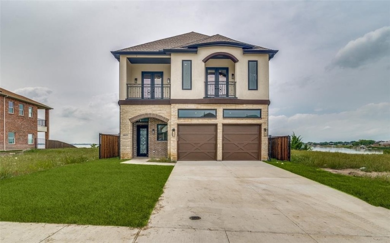 18023 Lake Ray Hubbard Drive, Forney, TX 75126, 5 Bedrooms Bedrooms, ,6 BathroomsBathrooms,Residential,For Sale,18023 Lake Ray Hubbard Drive,20969609