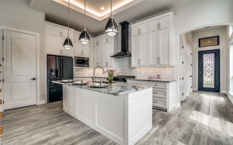 18023 Lake Ray Hubbard Drive, Forney, TX 75126, 5 Bedrooms Bedrooms, ,6 BathroomsBathrooms,Residential,For Sale,18023 Lake Ray Hubbard Drive,20969609