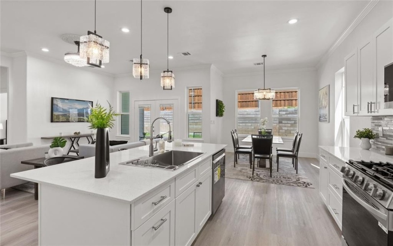 403 S Kentucky Street, McKinney, TX 75069, 4 Bedrooms Bedrooms, ,3 BathroomsBathrooms,Residential,For Sale,403 S Kentucky Street,20965001