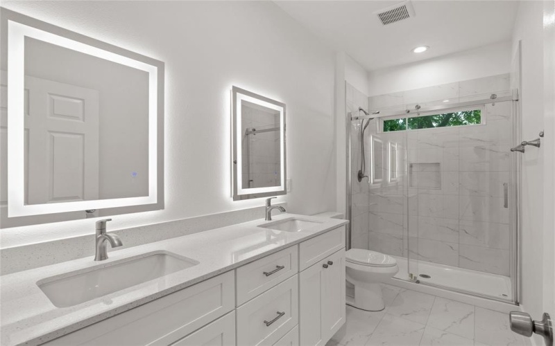 403 S Kentucky Street, McKinney, TX 75069, 4 Bedrooms Bedrooms, ,3 BathroomsBathrooms,Residential,For Sale,403 S Kentucky Street,20965001