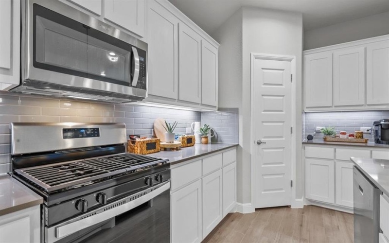 1270 QUARTZITE Street, Cedar Hill, TX 75104, 5 Bedrooms Bedrooms, ,3 BathroomsBathrooms,Residential,For Sale,1270 QUARTZITE Street,20968081