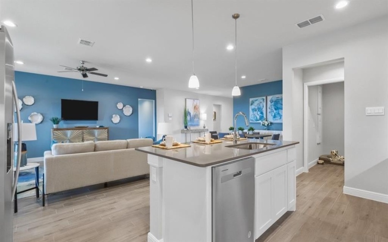 1270 QUARTZITE Street, Cedar Hill, TX 75104, 5 Bedrooms Bedrooms, ,3 BathroomsBathrooms,Residential,For Sale,1270 QUARTZITE Street,20968081