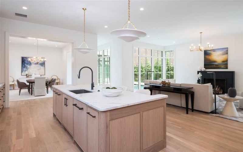 3725 Stratford Avenue, Highland Park, TX 75205, 5 Bedrooms Bedrooms, ,7 BathroomsBathrooms,Residential,For Sale,3725 Stratford Avenue,20968285