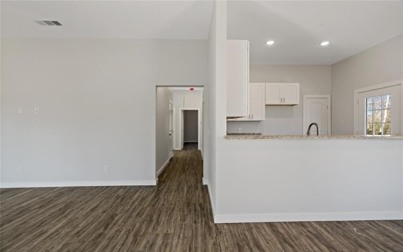 1410 FITZHUGH AVENUE, Paris, TX 75460, 3 Habitaciones Habitaciones , ,2 BañosBaños,Residential Lease,En Alquiler,1410 FITZHUGH AVENUE,20968418