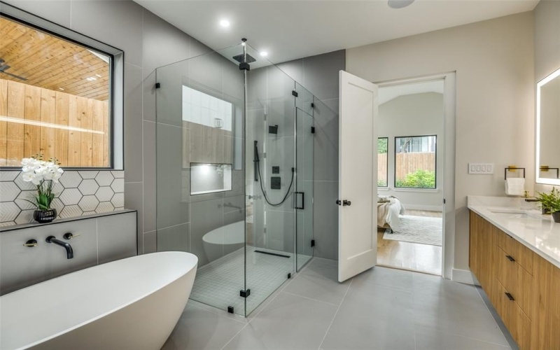 2018 Euclid Avenue, Dallas, TX 75206, 6 Bedrooms Bedrooms, ,5 BathroomsBathrooms,Residential,For Sale,2018 Euclid Avenue,20968517