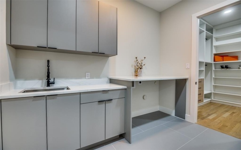 2018 Euclid Avenue, Dallas, TX 75206, 6 Bedrooms Bedrooms, ,5 BathroomsBathrooms,Residential,For Sale,2018 Euclid Avenue,20968517
