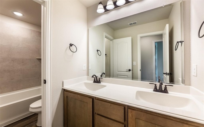 1304 Lancaster Drive, McKinney, TX 75071, 4 Bedrooms Bedrooms, ,3 BathroomsBathrooms,Residential,For Sale,1304 Lancaster Drive,20969814
