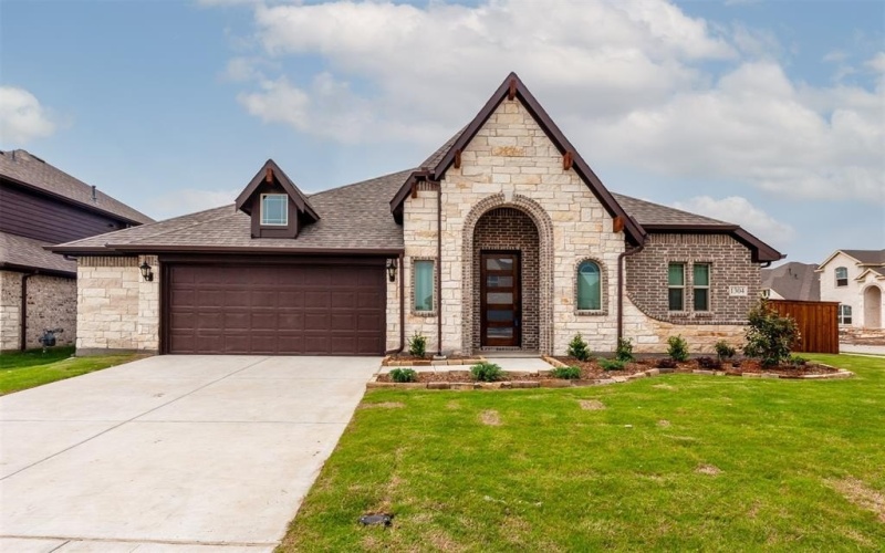 1304 Lancaster Drive, McKinney, TX 75071, 4 Bedrooms Bedrooms, ,3 BathroomsBathrooms,Residential,For Sale,1304 Lancaster Drive,20969814