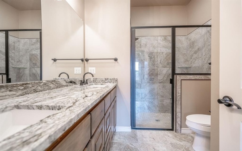 2600 Creek Drive, Granbury, TX 76048, 3 Bedrooms Bedrooms, ,2 BathroomsBathrooms,Residential,For Sale,2600 Creek Drive,20969878