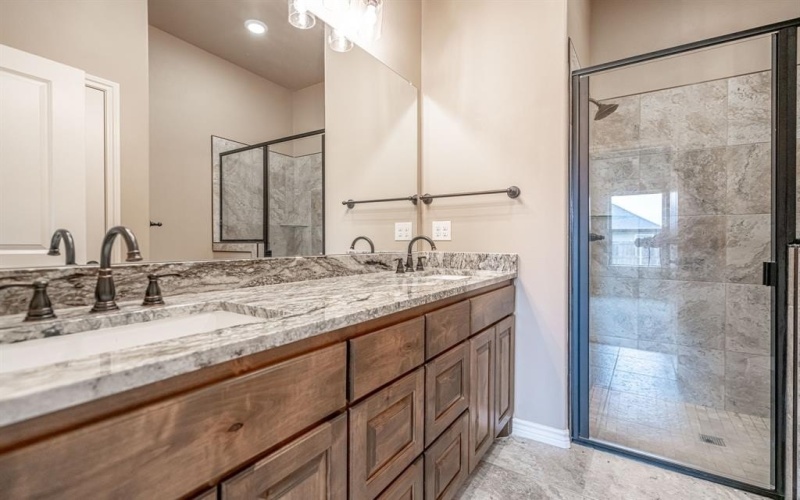2600 Creek Drive, Granbury, TX 76048, 3 Bedrooms Bedrooms, ,2 BathroomsBathrooms,Residential,For Sale,2600 Creek Drive,20969878