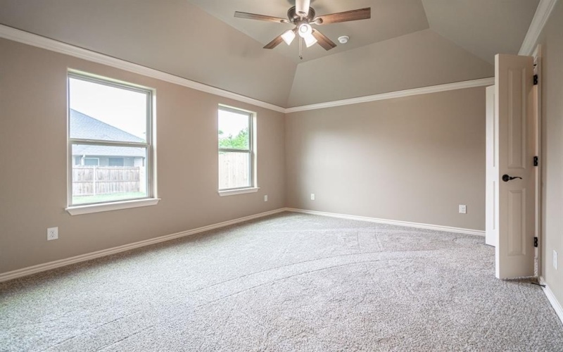2600 Creek Drive, Granbury, TX 76048, 3 Bedrooms Bedrooms, ,2 BathroomsBathrooms,Residential,For Sale,2600 Creek Drive,20969878