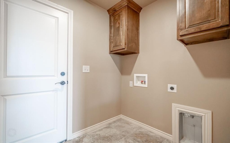 2600 Creek Drive, Granbury, TX 76048, 3 Bedrooms Bedrooms, ,2 BathroomsBathrooms,Residential,For Sale,2600 Creek Drive,20969878