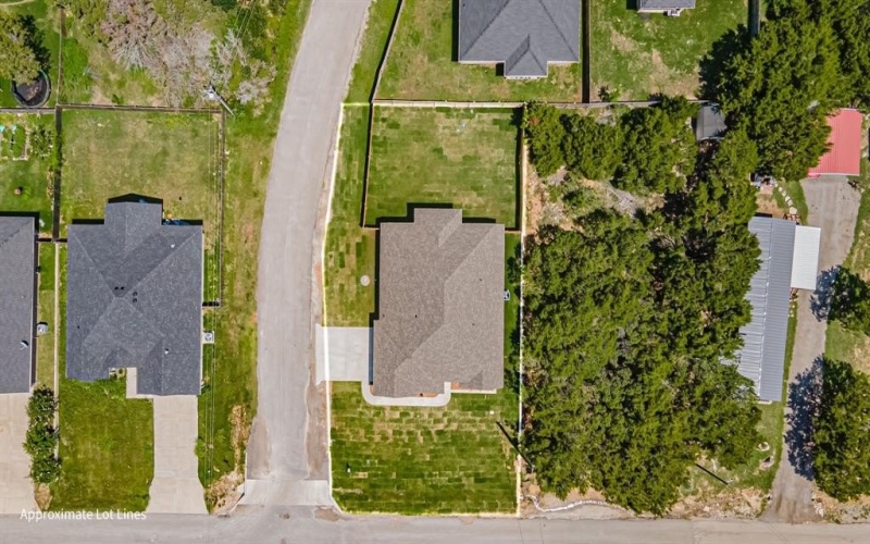 2600 Creek Drive, Granbury, TX 76048, 3 Bedrooms Bedrooms, ,2 BathroomsBathrooms,Residential,For Sale,2600 Creek Drive,20969878