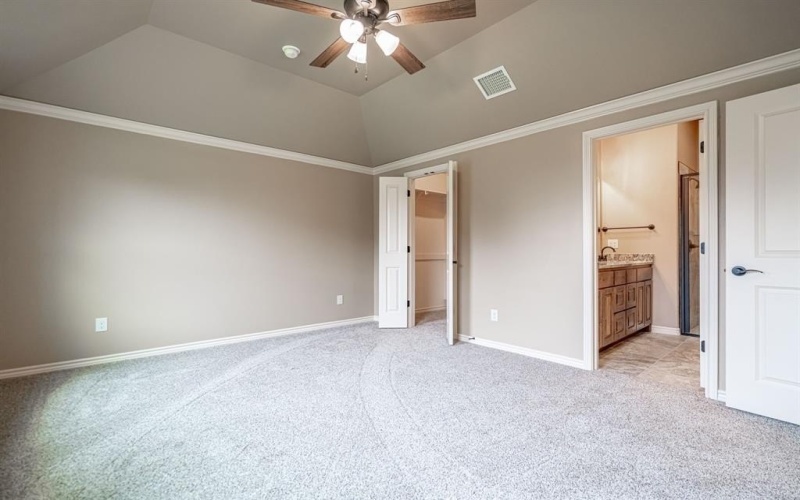 2600 Creek Drive, Granbury, TX 76048, 3 Bedrooms Bedrooms, ,2 BathroomsBathrooms,Residential,For Sale,2600 Creek Drive,20969878