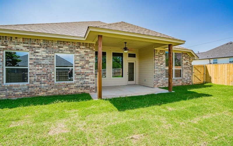 2600 Creek Drive, Granbury, TX 76048, 3 Bedrooms Bedrooms, ,2 BathroomsBathrooms,Residential,For Sale,2600 Creek Drive,20969878