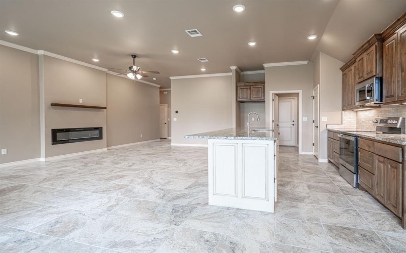 2600 Creek Drive, Granbury, TX 76048, 3 Bedrooms Bedrooms, ,2 BathroomsBathrooms,Residential,For Sale,2600 Creek Drive,20969878
