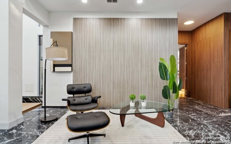4139 CLIFF OAKS ST, San Antonio, TX 78229-3536, 4 Habitaciones Habitaciones , ,5 BañosBaños,Residential,En Venta,4139 CLIFF OAKS ST,1859474