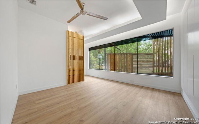 4139 CLIFF OAKS ST, San Antonio, TX 78229-3536, 4 Habitaciones Habitaciones , ,5 BañosBaños,Residential,En Venta,4139 CLIFF OAKS ST,1859474
