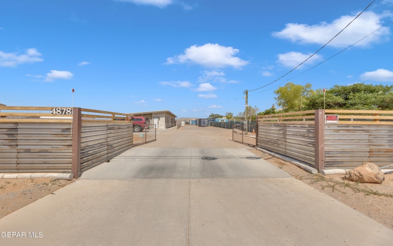 4878 Krag Street, El Paso, TX 79938, ,Residential Multi Family,En Venta,4878 Krag Street,924619