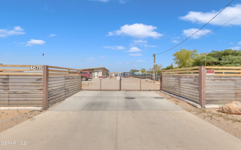 4878 Krag Street, El Paso, TX 79938, ,Residential Multi Family,En Venta,4878 Krag Street,924619