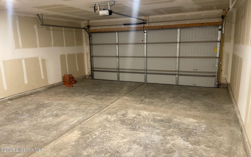 2312 134th Street, Lubbock, TX 79423, 3 Bedrooms Bedrooms, ,2 BathroomsBathrooms,Residential Lease,For Rent,2312 134th Street,202556325