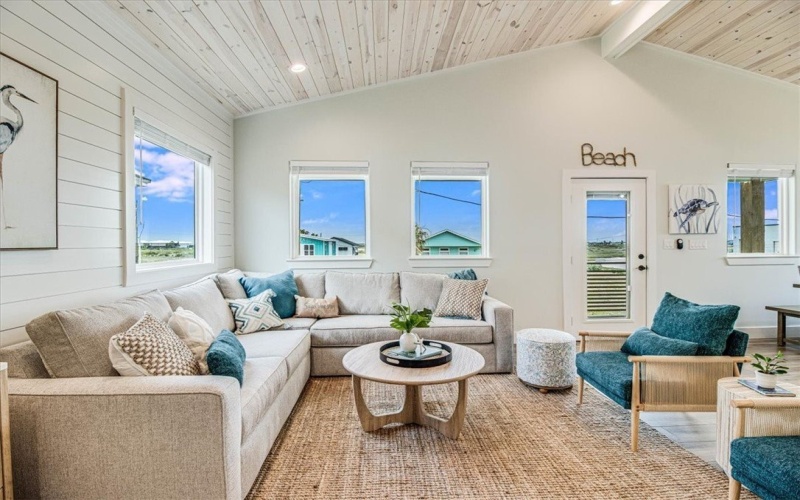 1911 Eskridge Road, Port Aransas, TX 78373, 4 Habitaciones Habitaciones , ,5 BañosBaños,Residential,En Venta,1911 Eskridge Road,460592