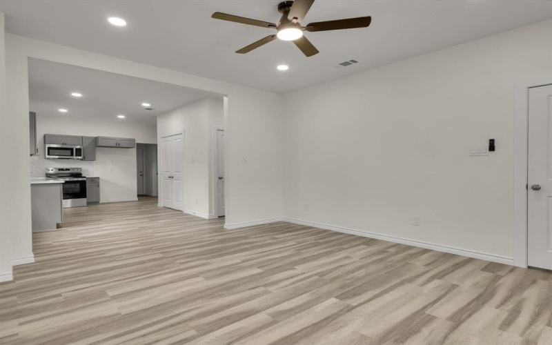 3526 Elsie Faye Heggins Street, Dallas, TX 75210, 3 Bedrooms Bedrooms, ,2 BathroomsBathrooms,Residential,For Sale,3526 Elsie Faye Heggins Street,20968233