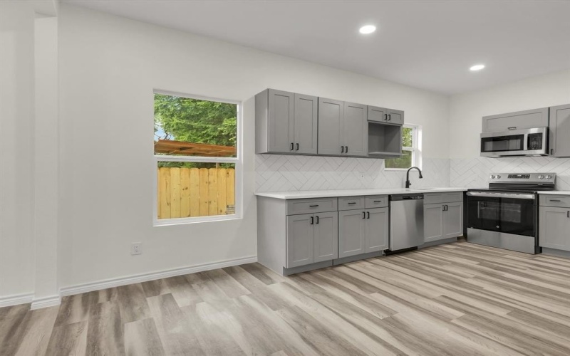 3526 Elsie Faye Heggins Street, Dallas, TX 75210, 3 Bedrooms Bedrooms, ,2 BathroomsBathrooms,Residential,For Sale,3526 Elsie Faye Heggins Street,20968233