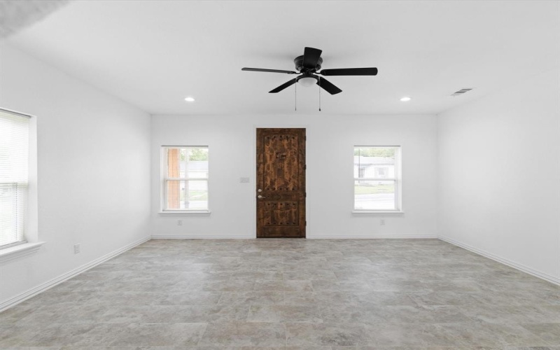 709 S Church Street, Decatur, TX 76234, 3 Habitaciones Habitaciones , ,2 BañosBaños,Residential,En Venta,709 S Church Street,20969328