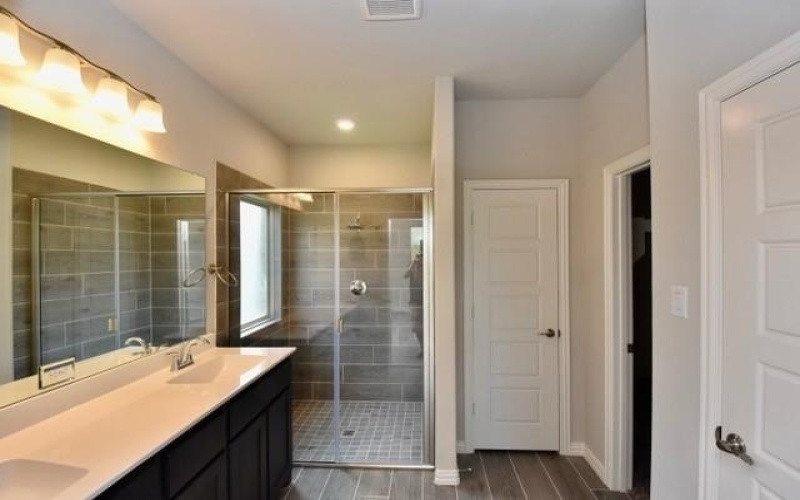 2609 Donella Drive, Denton, TX 76207, 5 Bedrooms Bedrooms, ,3 BathroomsBathrooms,Residential,For Sale,2609 Donella Drive,20969593