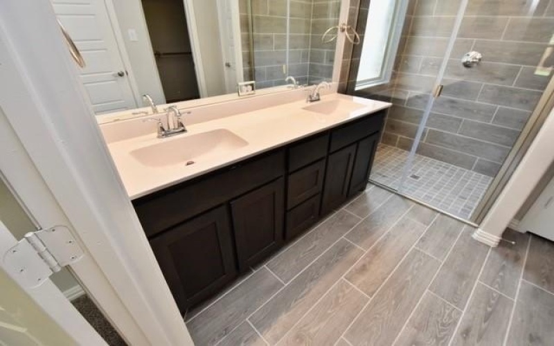 2609 Donella Drive, Denton, TX 76207, 5 Bedrooms Bedrooms, ,3 BathroomsBathrooms,Residential,For Sale,2609 Donella Drive,20969593