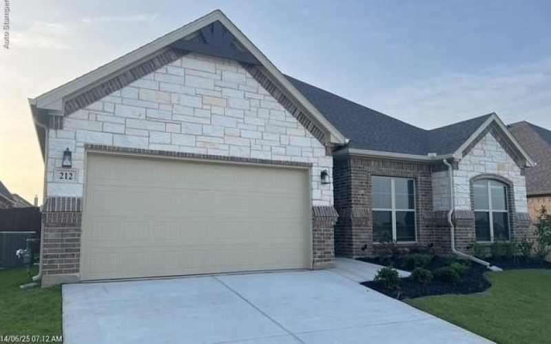212 Navajo Trail, Alvarado, TX 76009, 4 Bedrooms Bedrooms, ,2 BathroomsBathrooms,Residential Lease,For Rent,212 Navajo Trail,20970052