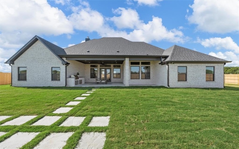 213 Amistad, McGregor, TX 76657, 5 Bedrooms Bedrooms, ,3 BathroomsBathrooms,Residential,For Sale,213 Amistad,20970068
