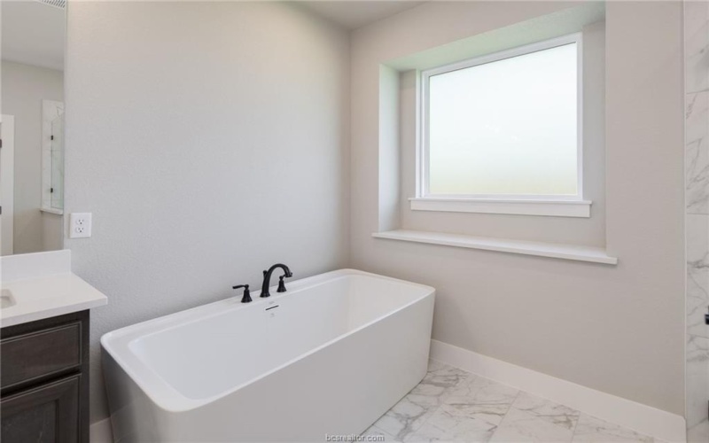 2504 Bramber, College Station, TX 77845, 4 Bedrooms Bedrooms, ,3 BathroomsBathrooms,Residential,For Sale,2504 Bramber,24011903