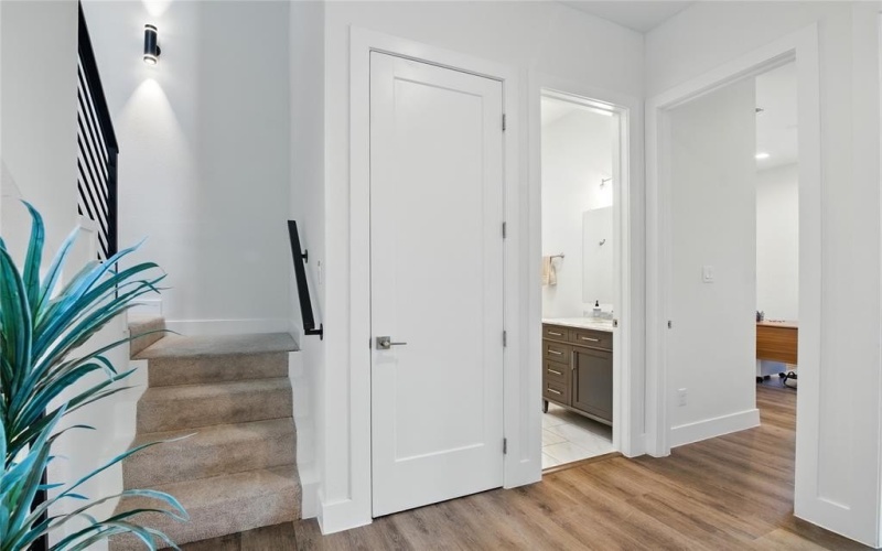 4640 Munger Avenue #102, Dallas, TX 75204, 2 Bedrooms Bedrooms, ,2 BathroomsBathrooms,Residential,For Sale,4640 Munger Avenue,20969718