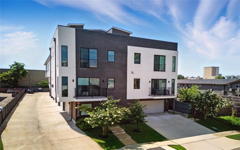 4640 Munger Avenue #102, Dallas, TX 75204, 2 Bedrooms Bedrooms, ,2 BathroomsBathrooms,Residential,For Sale,4640 Munger Avenue,20969718