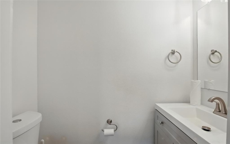 4640 Munger Avenue #102, Dallas, TX 75204, 2 Bedrooms Bedrooms, ,2 BathroomsBathrooms,Residential,For Sale,4640 Munger Avenue,20969718