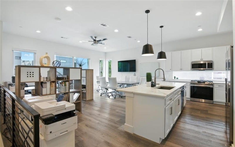 4640 Munger Avenue #102, Dallas, TX 75204, 2 Bedrooms Bedrooms, ,2 BathroomsBathrooms,Residential,For Sale,4640 Munger Avenue,20969718