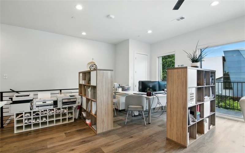 4640 Munger Avenue #102, Dallas, TX 75204, 2 Bedrooms Bedrooms, ,2 BathroomsBathrooms,Residential,For Sale,4640 Munger Avenue,20969718