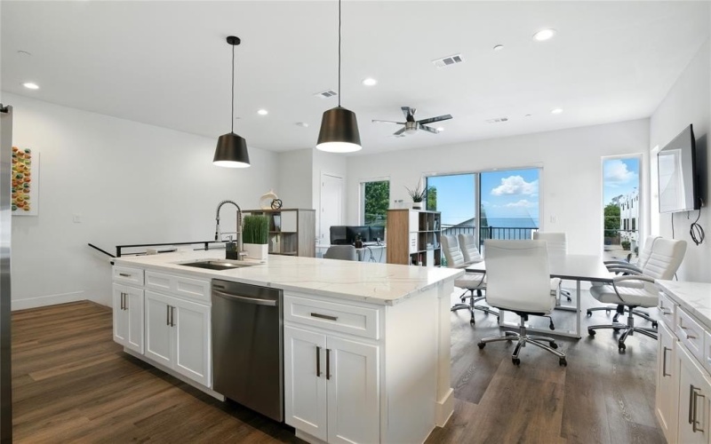4640 Munger Avenue #102, Dallas, TX 75204, 2 Bedrooms Bedrooms, ,2 BathroomsBathrooms,Residential,For Sale,4640 Munger Avenue,20969718