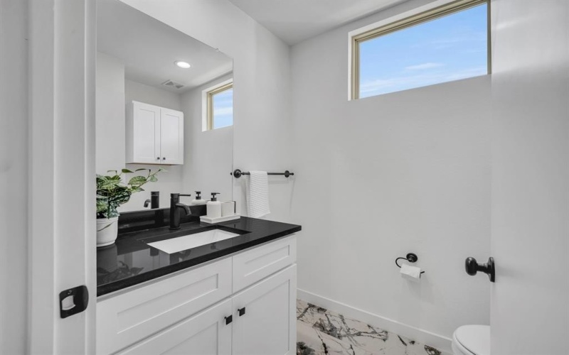 5806 Bryan Parkway #4, Dallas, TX 75206, 2 Habitaciones Habitaciones , ,2 BañosBaños,Residential Lease,En Alquiler,5806 Bryan Parkway,20970520