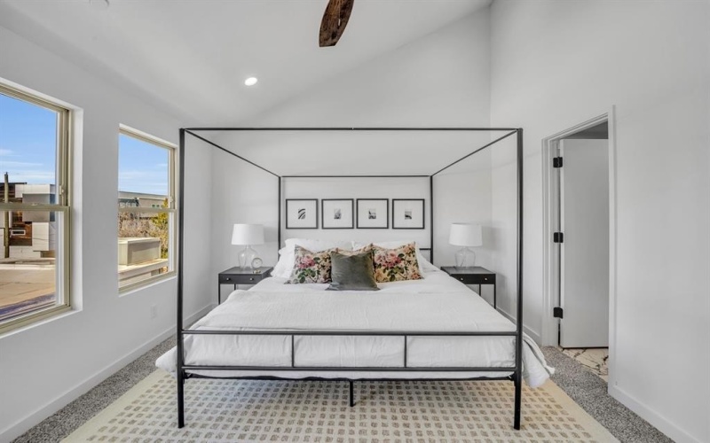 5806 Bryan Parkway #4, Dallas, TX 75206, 2 Habitaciones Habitaciones , ,2 BañosBaños,Residential Lease,En Alquiler,5806 Bryan Parkway,20970520
