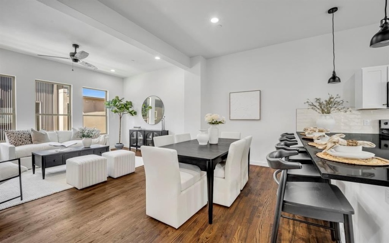 5806 Bryan Parkway #4, Dallas, TX 75206, 2 Habitaciones Habitaciones , ,2 BañosBaños,Residential Lease,En Alquiler,5806 Bryan Parkway,20970520