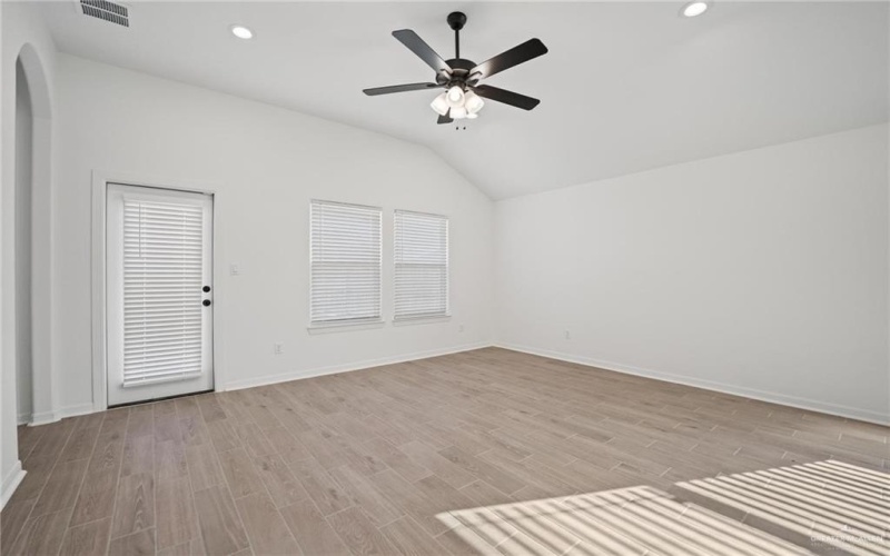 8306 N 34th Lane, McAllen, TX 78504, 3 Bedrooms Bedrooms, ,2 BathroomsBathrooms,Residential,For Sale,8306 N 34th Lane,473790